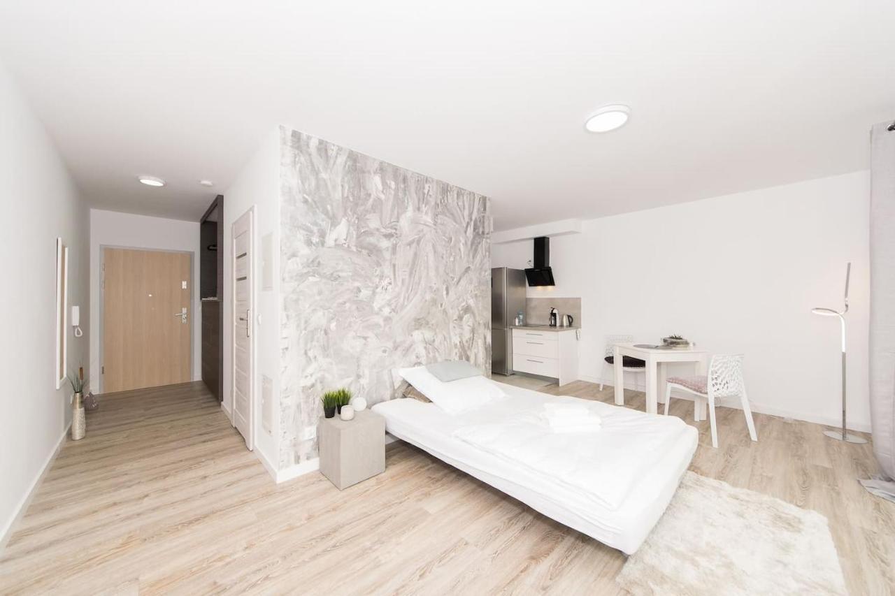 Cosy Studio With Private Garage P4You Pl Apartment Krasków Exterior foto