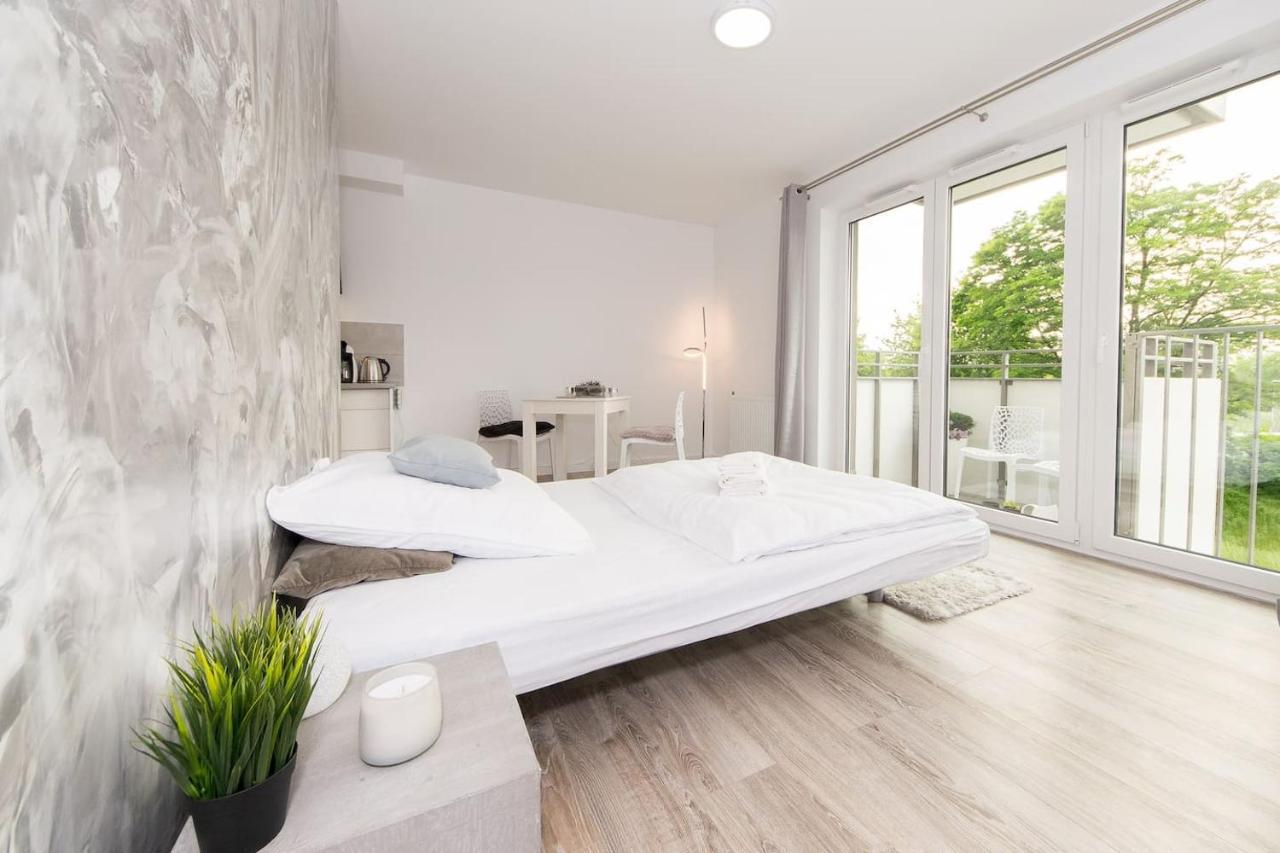 Cosy Studio With Private Garage P4You Pl Apartment Krasków Exterior foto